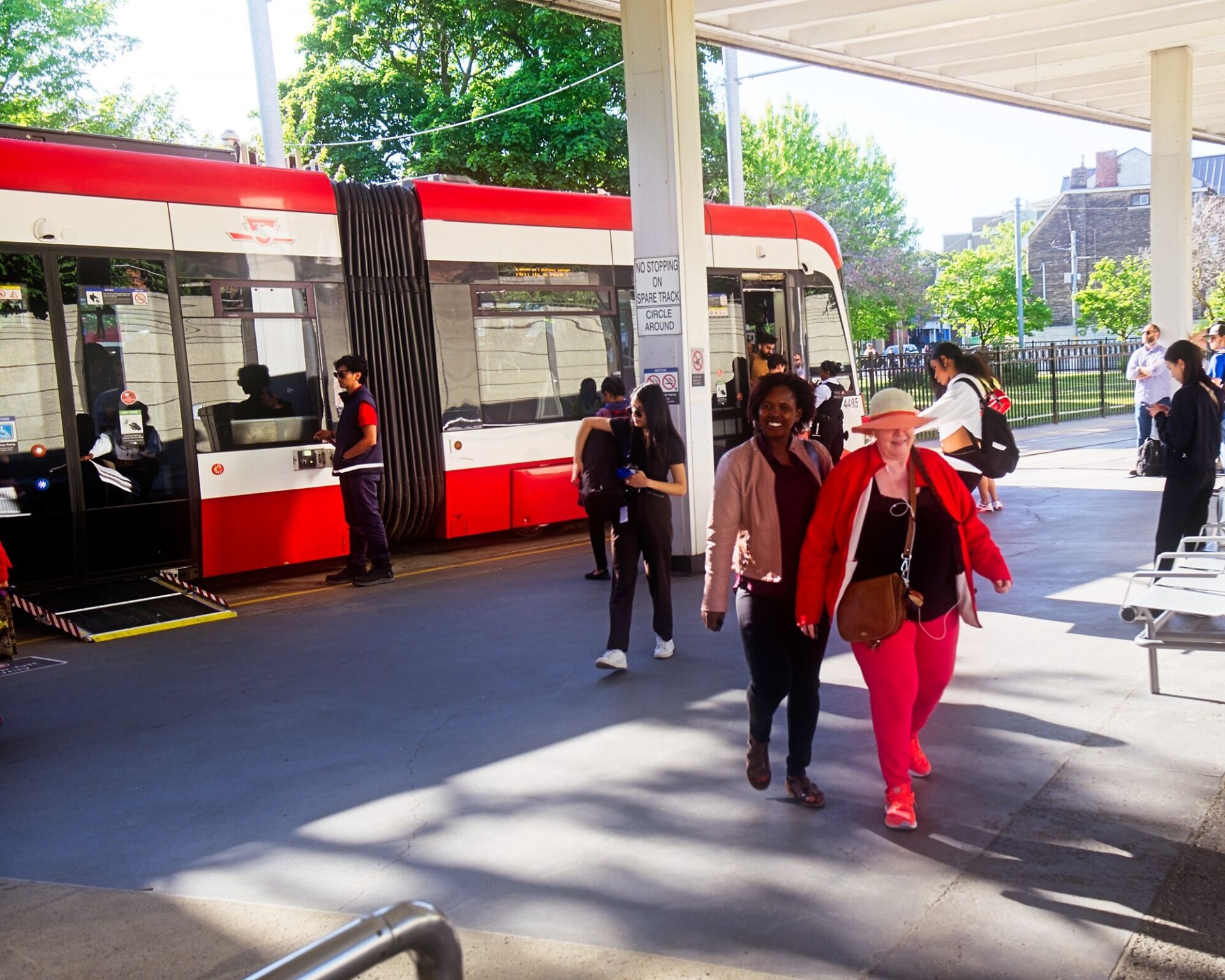 Streetcar and busbay