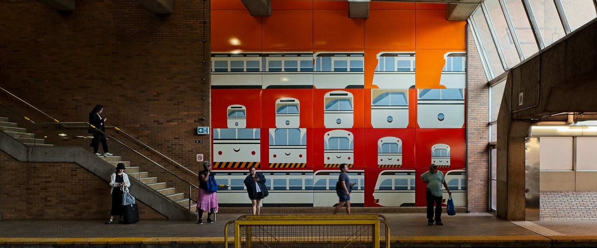 Large murals on both tracks - this is a shot of the southbound track.