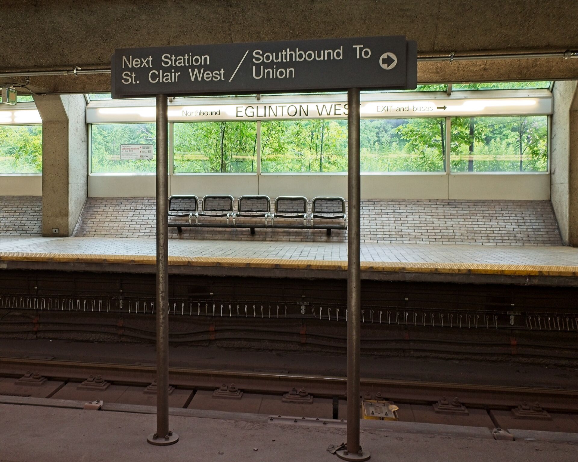 Eglinton West 015
