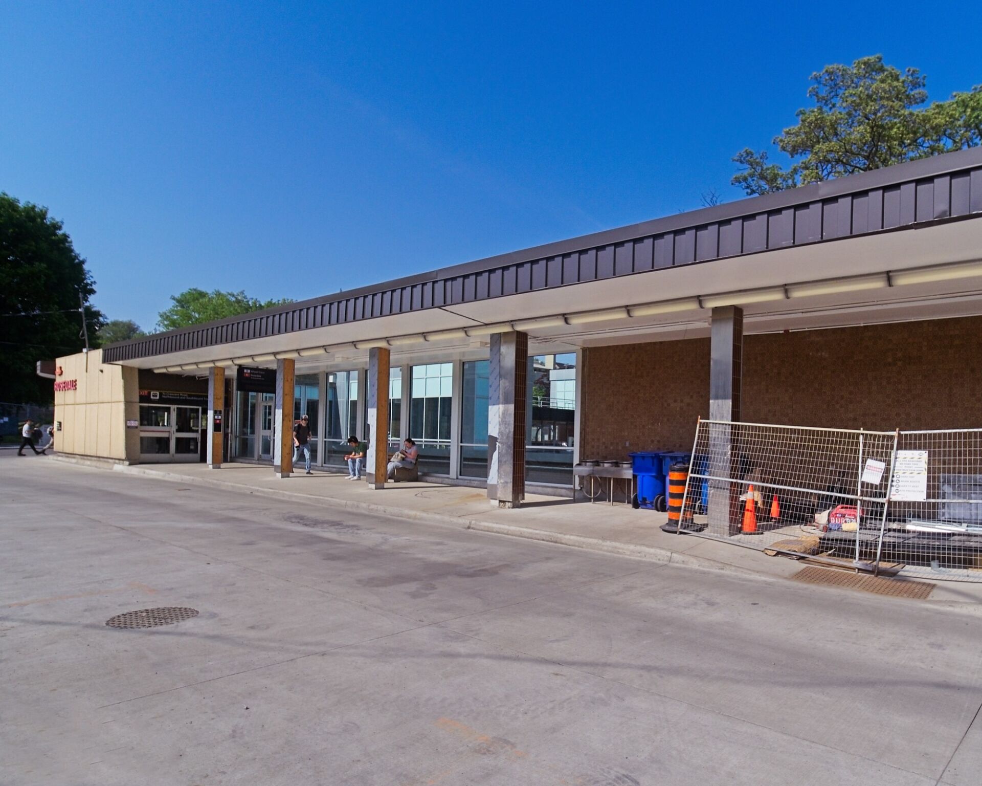 Bus bay